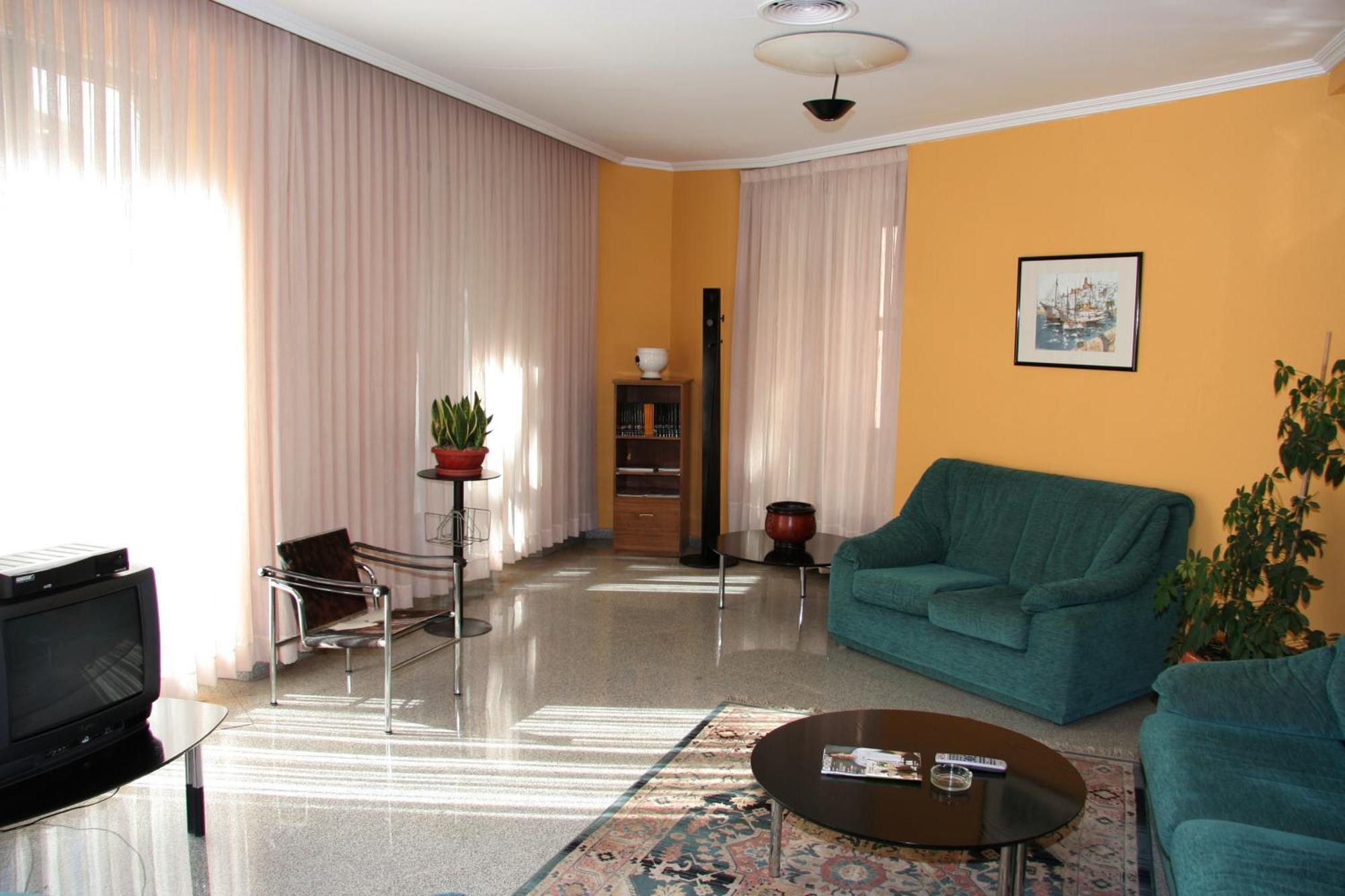 Hostal Paris Valladolid Exterior photo